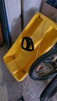 Detske boby s volantom