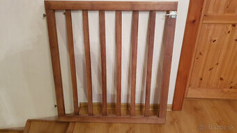 Detská bezpečnostná zábrana (bránka) na schody
