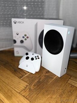 Xbox Series S 512 GB s hrami FC 23–26 (Ultimate) – TOP stav