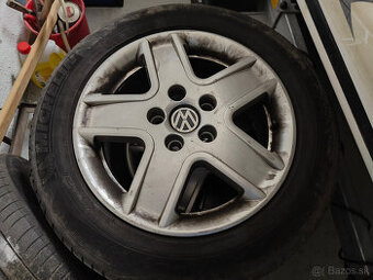 P: 4ks originál 16" disky aj s pneu na VOLKSWAGEN SHARAN