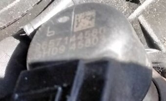 Predám MOTOR 2.0 tdci TRYSKY 9657144580 2.0 HDI