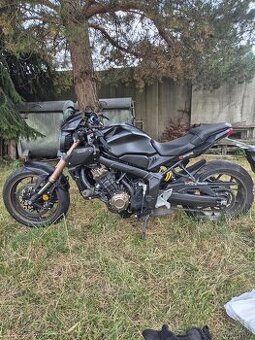 Honda CB 650R havarovaná