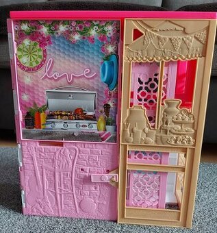 Domček pre bábiky Barbie HCD47 Kompaktný