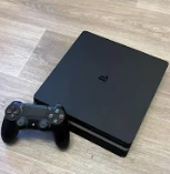 PS4 Slim - 500gb + 2 ovladace