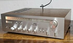 AM/FM STEREO RECEIVER AKAI AA-1020 / MADE IN JAPAN