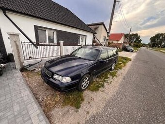 Volvo V70 2.5 tdi na diely.