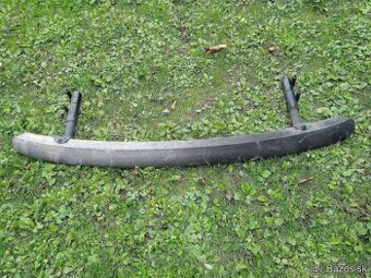 Výstuha zadného nárazníka na Volkswagen Passat B5