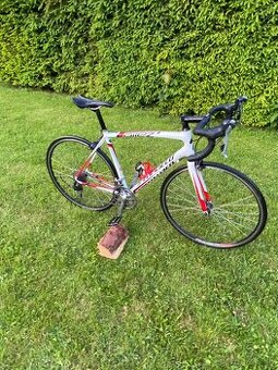 Specialized Cestný Bycikel
