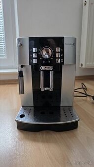 Kávovar Delonghi Magnifica S