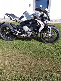 MvAgusta Dragster 800