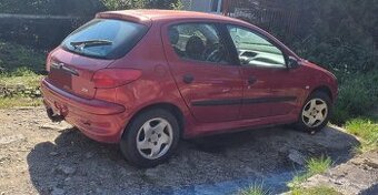 Peugeot 206 1,4 benzín