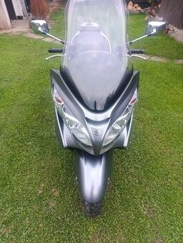 Suzuki Burgman 400