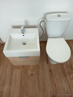 WC záchod umývadlo zrkadlo