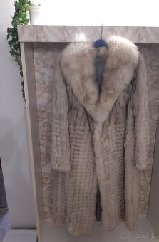 Kožuch zo striebornej líšky