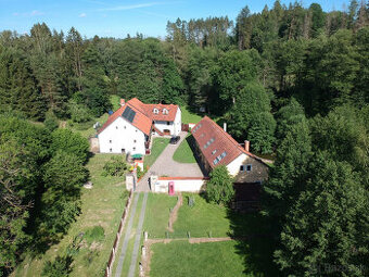 Prodej rozsáhlé usedlosti s vodní elektrárnou a apartmany na