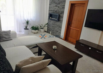 Predaj: Priestranný 3-izbový Byt s Balkónom na Vyhľadávanom 