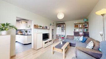 NOVÁ CENAPonúkame na predaj priestranný 3-izbový byt s log