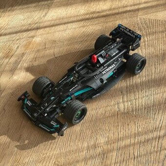 Lego Technic - Mercedes AMG F1 W14 Pull-Back 42165