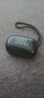 JBL sluchátka