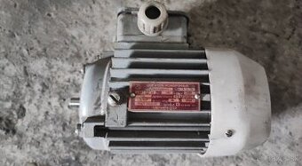 Nepoužitý 3f motor 180W
