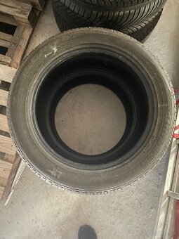 235/50r18