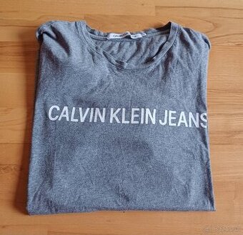 Calvin Klein šedé