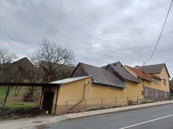 Dom so záhradou k rekonštrukcii (či k nájmu) u Zlína
