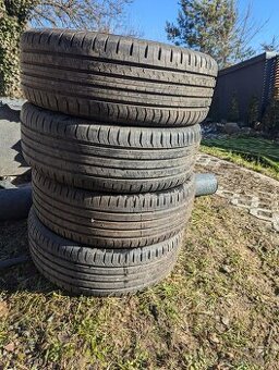 235/60 R18
