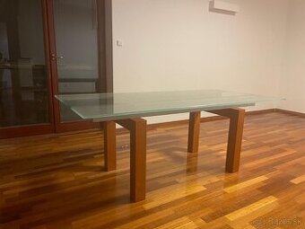 Predám kuchynský stôl 1x2 m