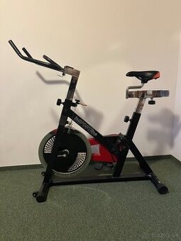 cyklotrenažer stacionarny bicykel