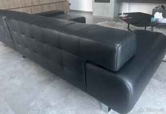 Čierna kožená sedačka - gauč