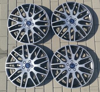 Predam nové puklice Dakar 17"
