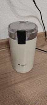 BOSCH TSM6A017C – mlynček na kávu, plne funkčný