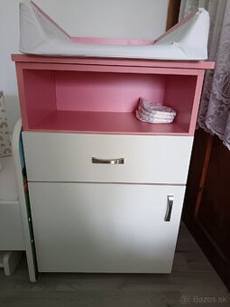 Prebaľovacia komoda