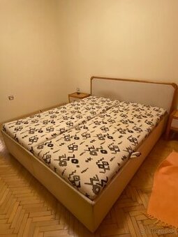 Manželská posteľ s matracmi a roštom