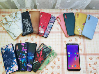 Samsung A7 4/64 GB + 15 Obalů