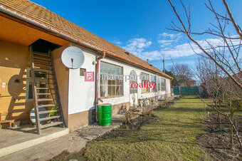 Exkluzívny predaj vidieckeho domu v Malých Kosihách