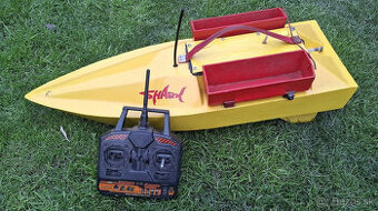Predam zavazaciu lodku Shark.Napajana 12V bateriou.7.2 Ah
