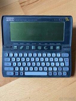 Psion Series 3a – prenosný retro počítač / PDA (512K RAM)
