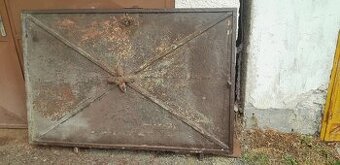 Plechové krížové dvere na komoru