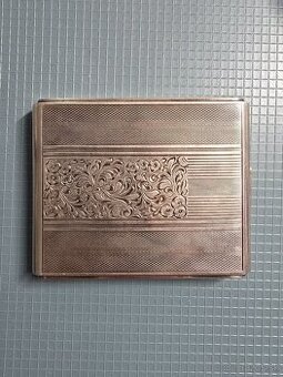 Strieborná tabaterka 835/1000