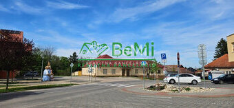 NR - RD - Mojmírovce, centrum obce, 2 bytové jednotky