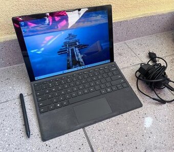 Microsoft Surface Pro 6 / i5 8350U / 8GB RAM / 256GB / 12"