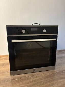 Vstavaná rúra ELECTROLUX