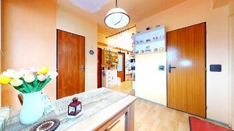 Predám 4izbový byt pri pamätníku, Považská Bystrica