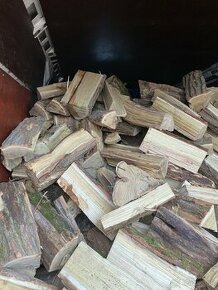 Tvrdé suché palivové drevo. Agát,dub.