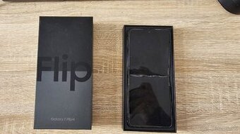Poškodený Samsung Galaxy Z Flip 4 na diely