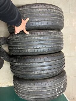 Goodyear 225/45 R19 RSC letné