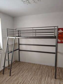 posteľ IKEA