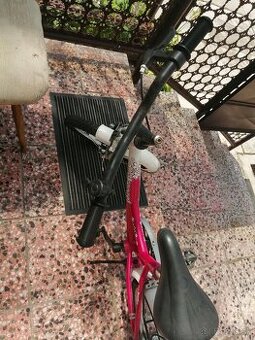 Dievčenský bicykel 16